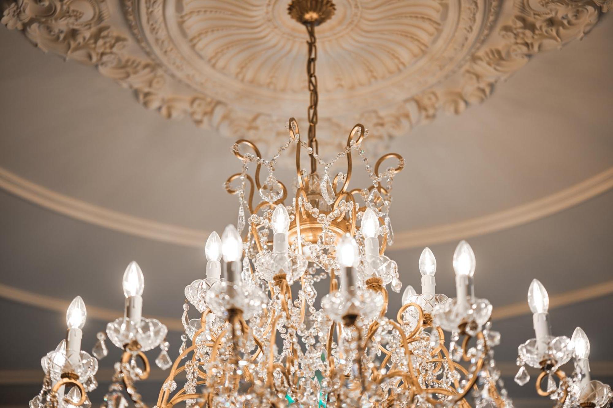 Ga Palace Hotel & Spa, A Xixth-Century Villa 포르투 외부 사진 A chandelier