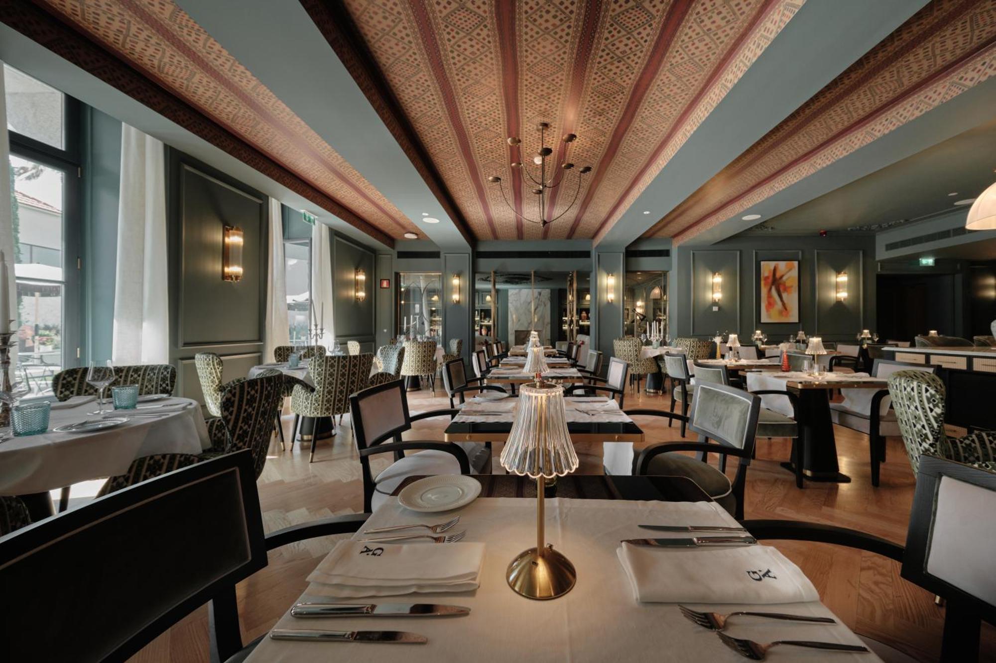 Ga Palace Hotel & Spa, A Xixth-Century Villa 포르투 외부 사진 The restaurant in 2011