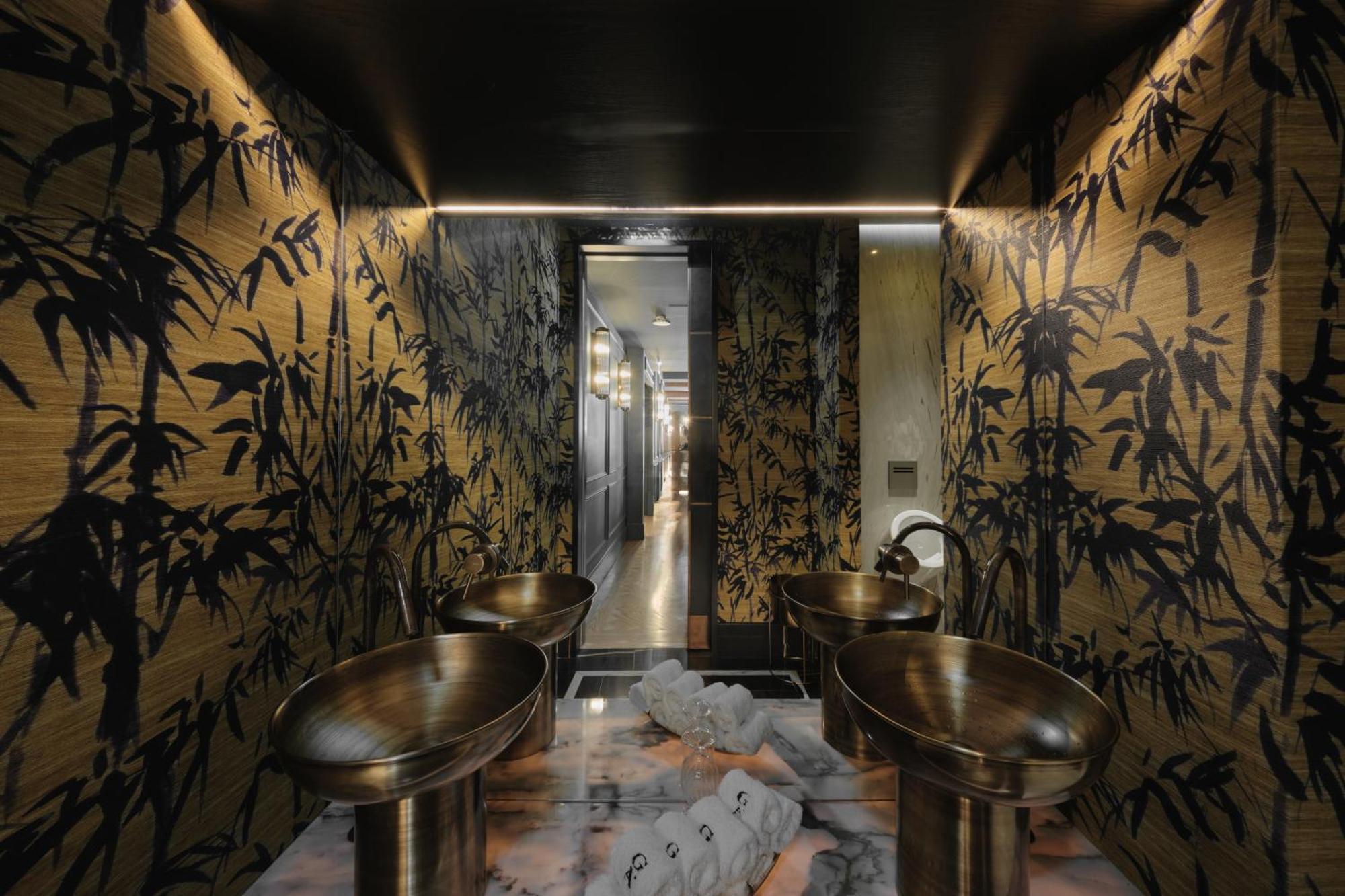 Ga Palace Hotel & Spa, A Xixth-Century Villa 포르투 외부 사진 Bathroom